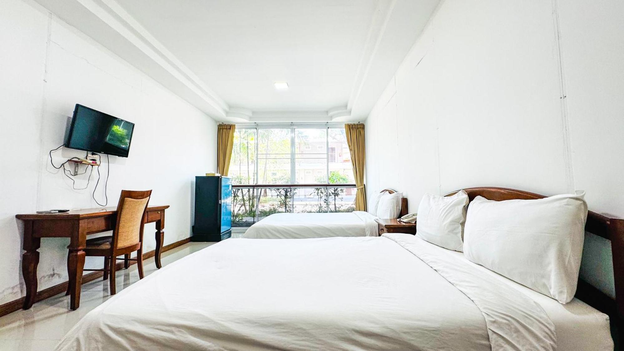 Hotel Baan Suan Khun Ta And Golf